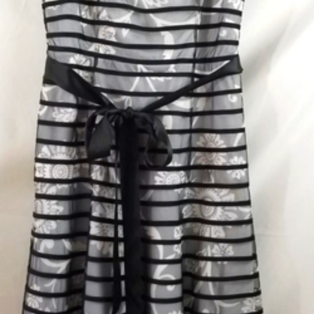 JS COLLECTIONS FORMAL DRESS - Picture 3 of 7